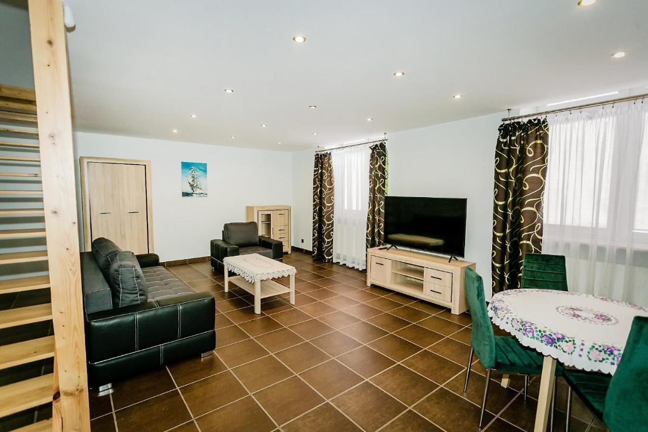 斯塔洛瓦沃拉Apartament Stalowa公寓 外观 照片